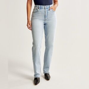 Abercrombie & Fitch Curve Love Ultra High Rise 90s Straight Jean